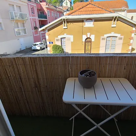 Appartement With Balcony Near The Sea *